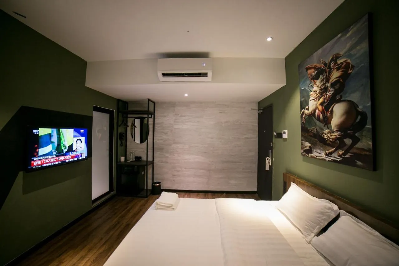 Eureka Hotel Penang Bayan Lepas 2*,